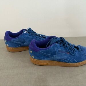 NWOT Women’s Reebok Royal Blue Sneakers with Gold Stars, 7.5